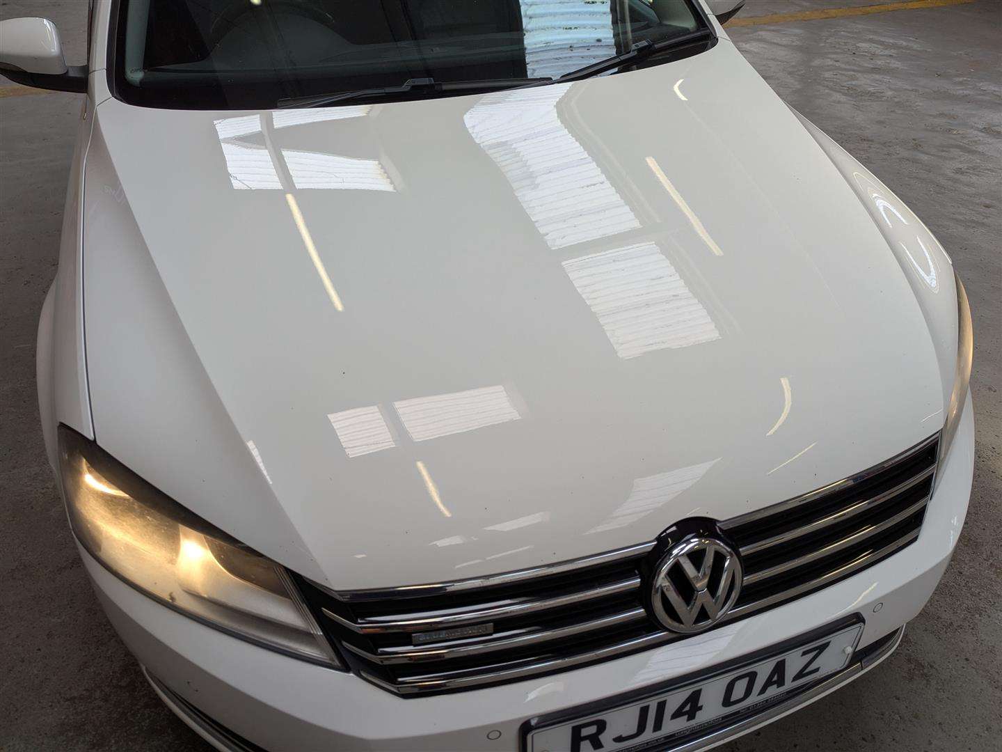 <p>2014 VOLKSWAGEN PASSAT EXECUTIVE TDI BMT</p>