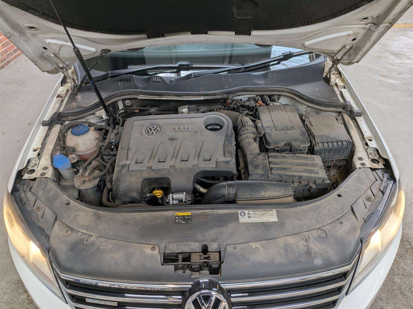 <p>2014 VOLKSWAGEN PASSAT EXECUTIVE TDI BMT</p>
