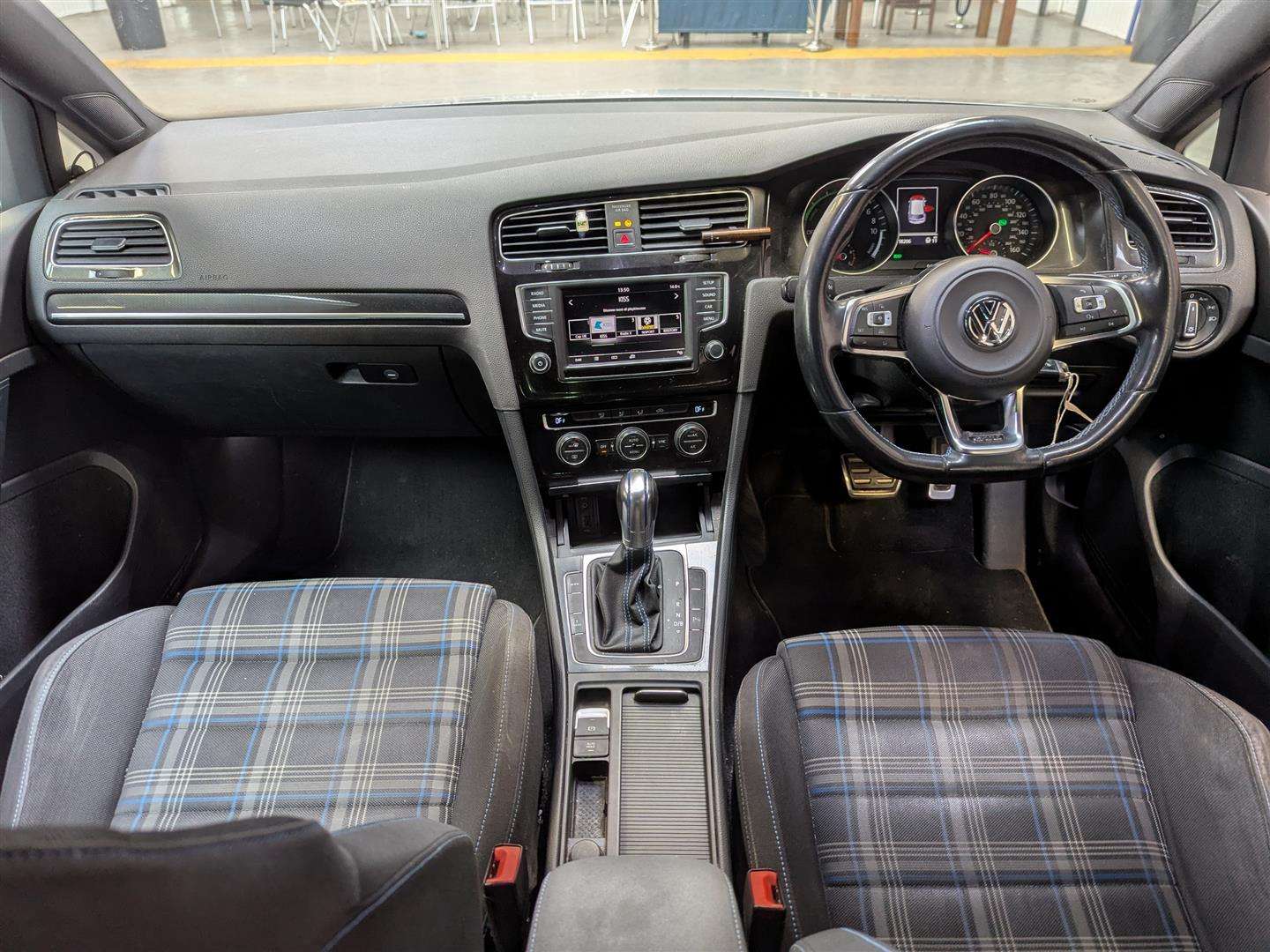 <p>2016 VOLKSWAGEN GOLF GTE S-A</p>