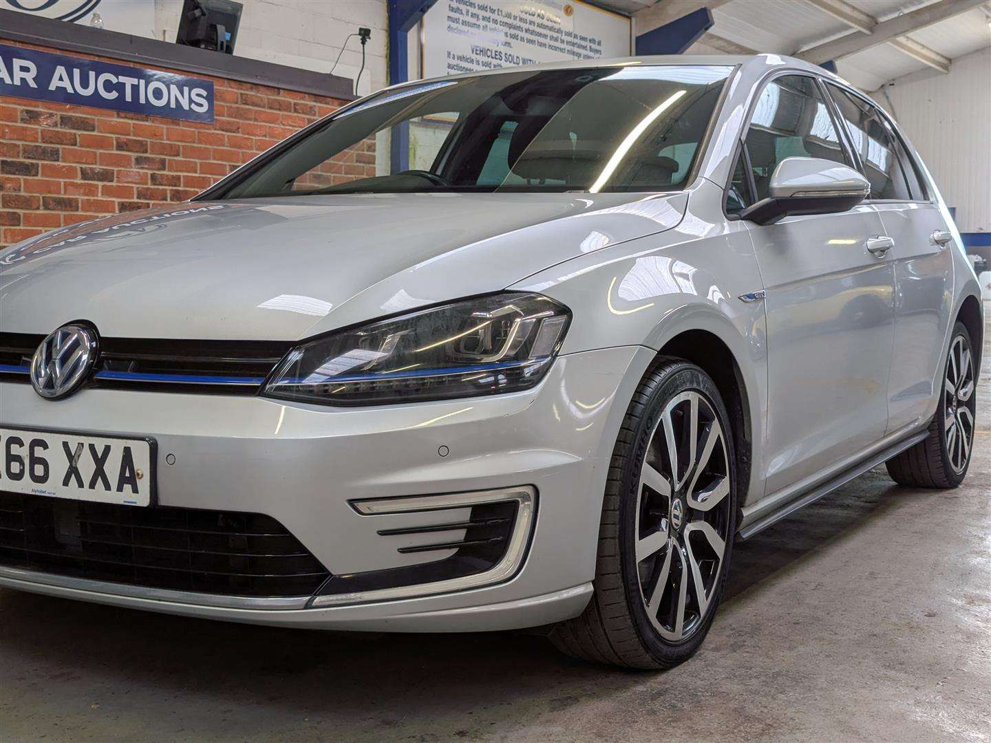 <p>2016 VOLKSWAGEN GOLF GTE S-A</p>