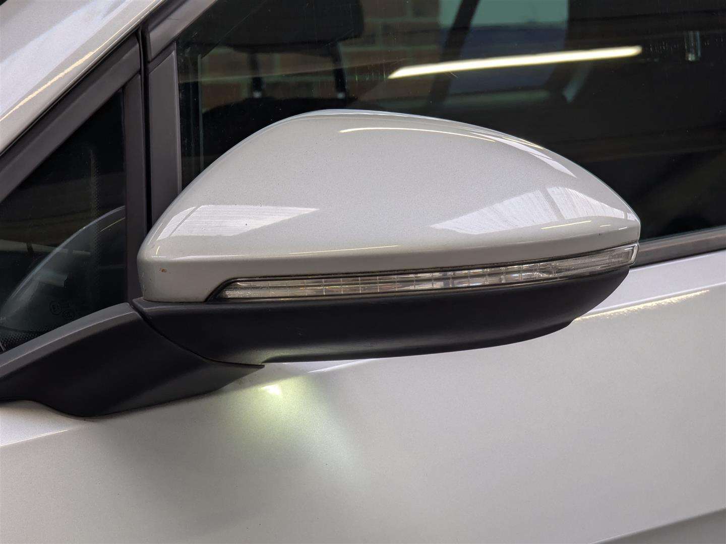 <p>2016 VOLKSWAGEN GOLF GTE S-A</p>