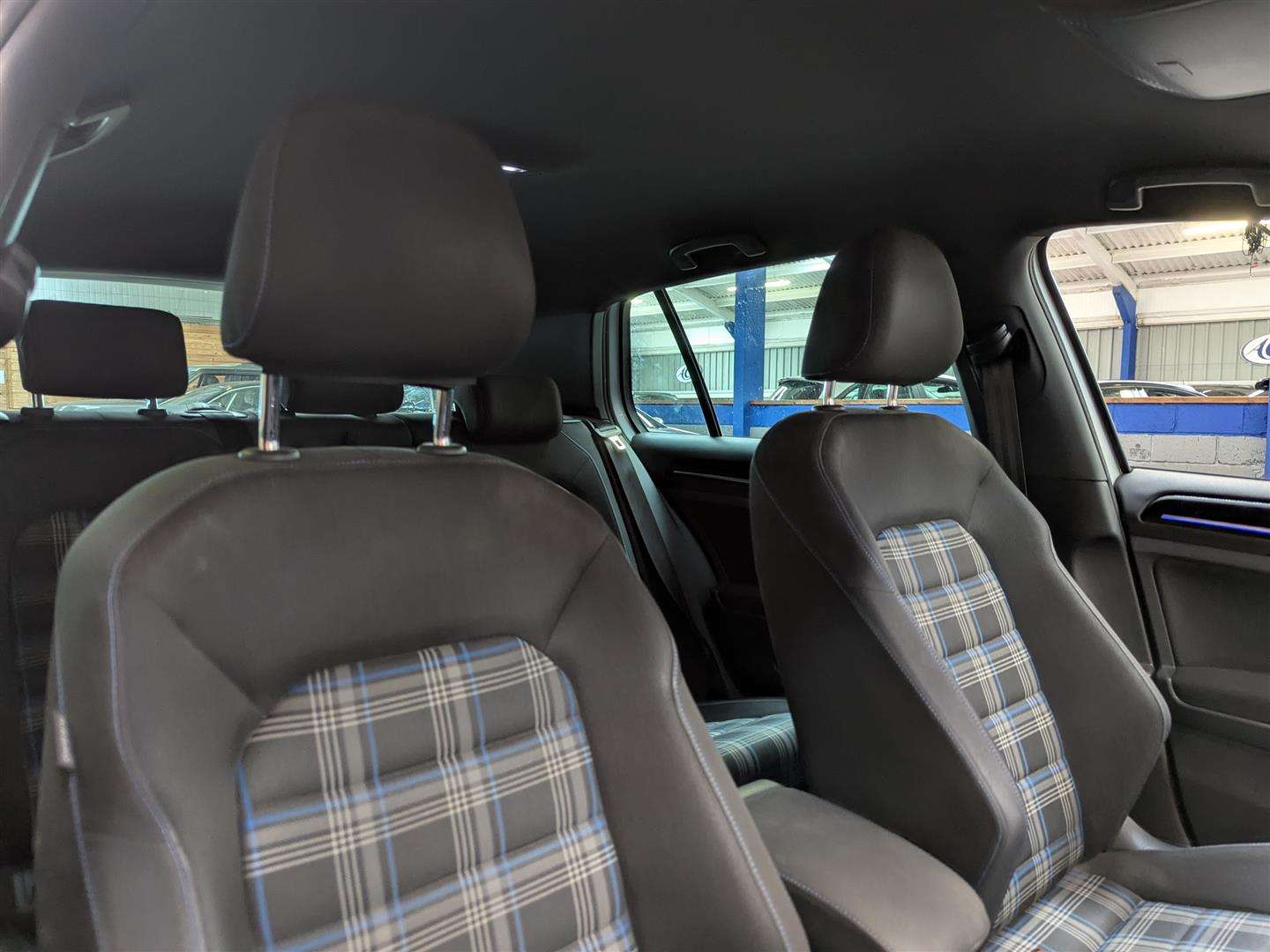 <p>2016 VOLKSWAGEN GOLF GTE S-A</p>