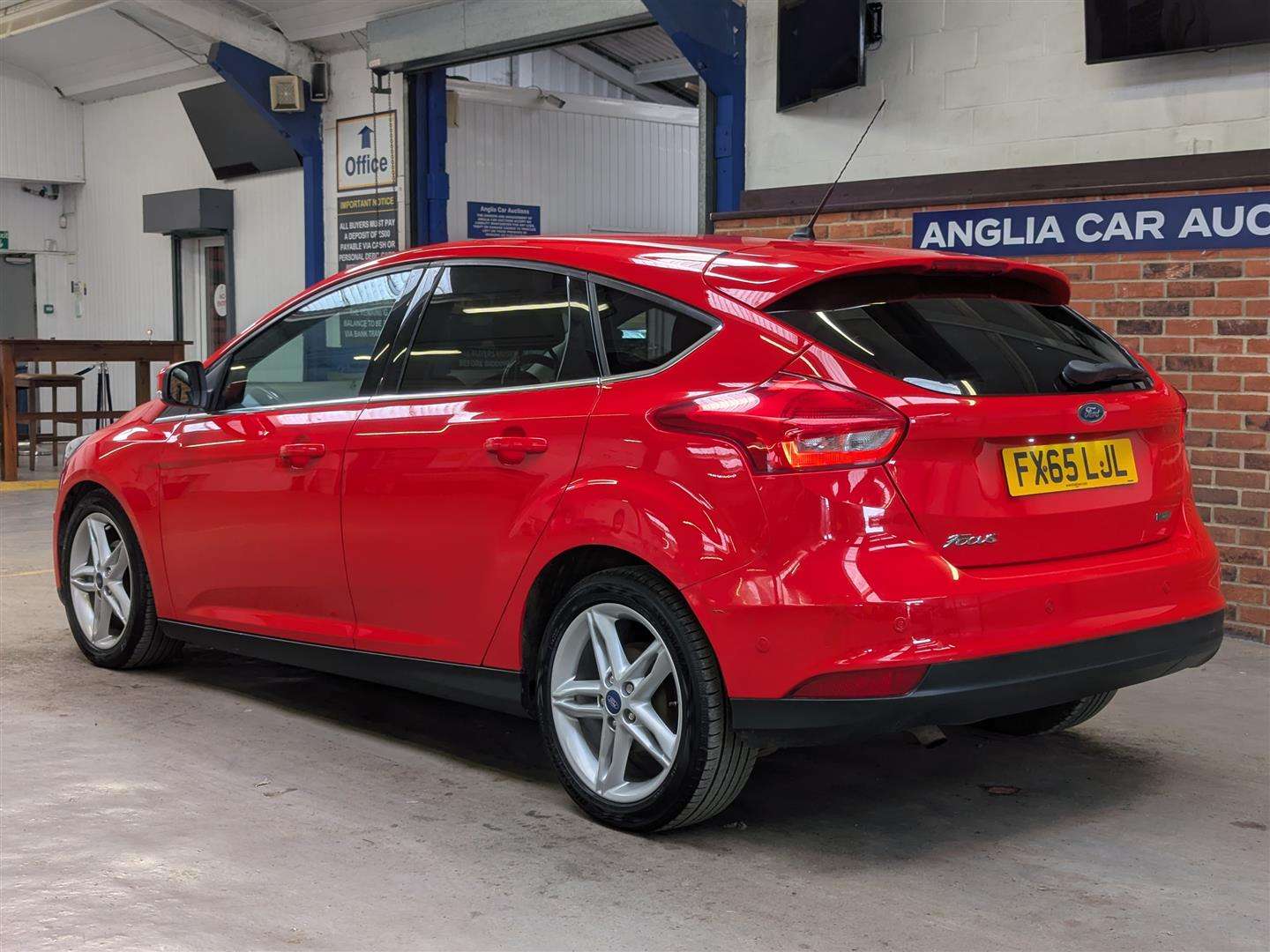 <p>2015 FORD FOCUS TITANIUM</p>