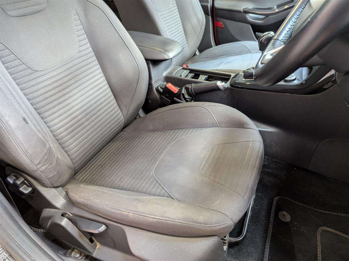 <p>2015 FORD FOCUS TITANIUM</p>
