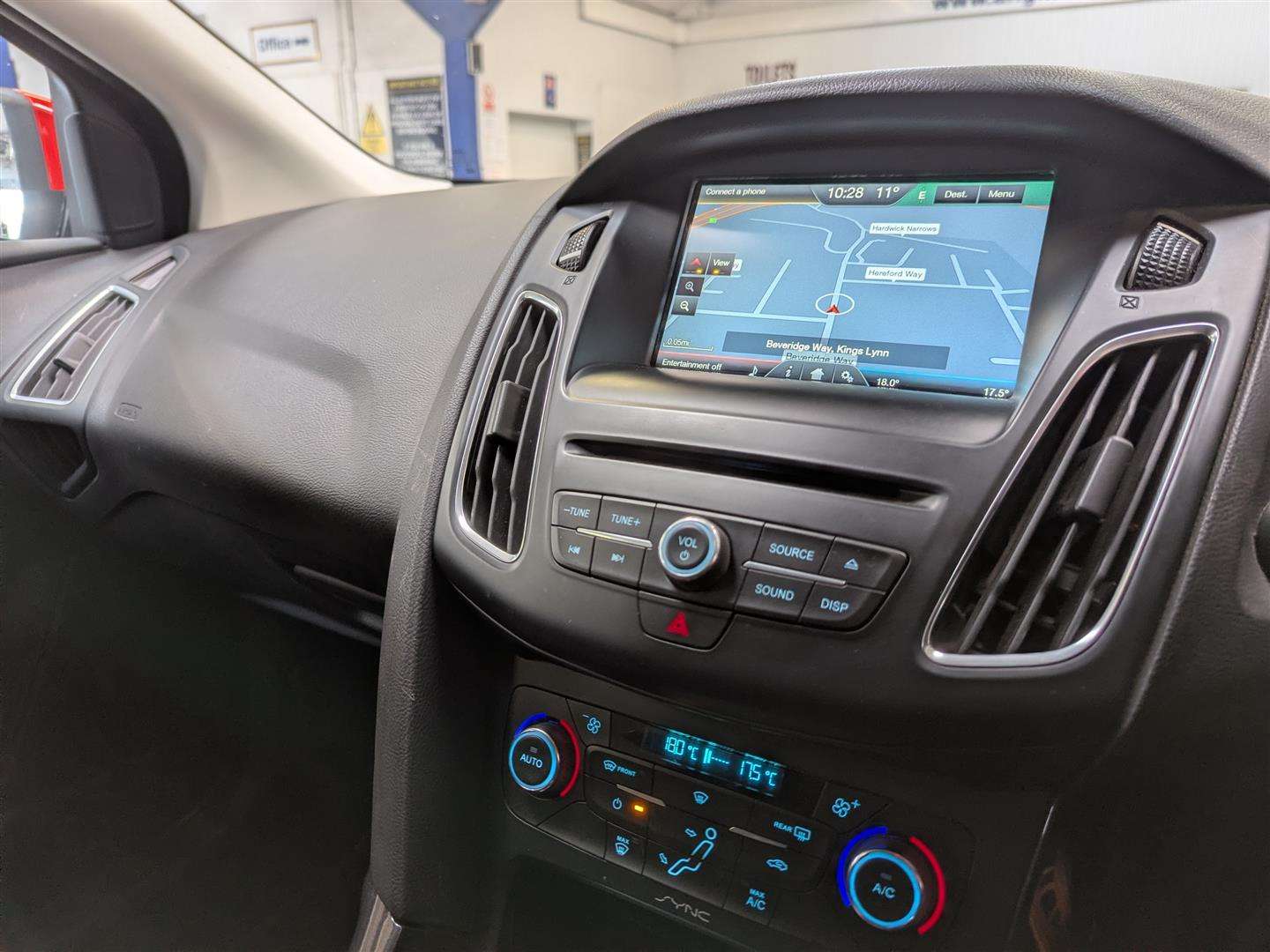 <p>2015 FORD FOCUS TITANIUM</p>