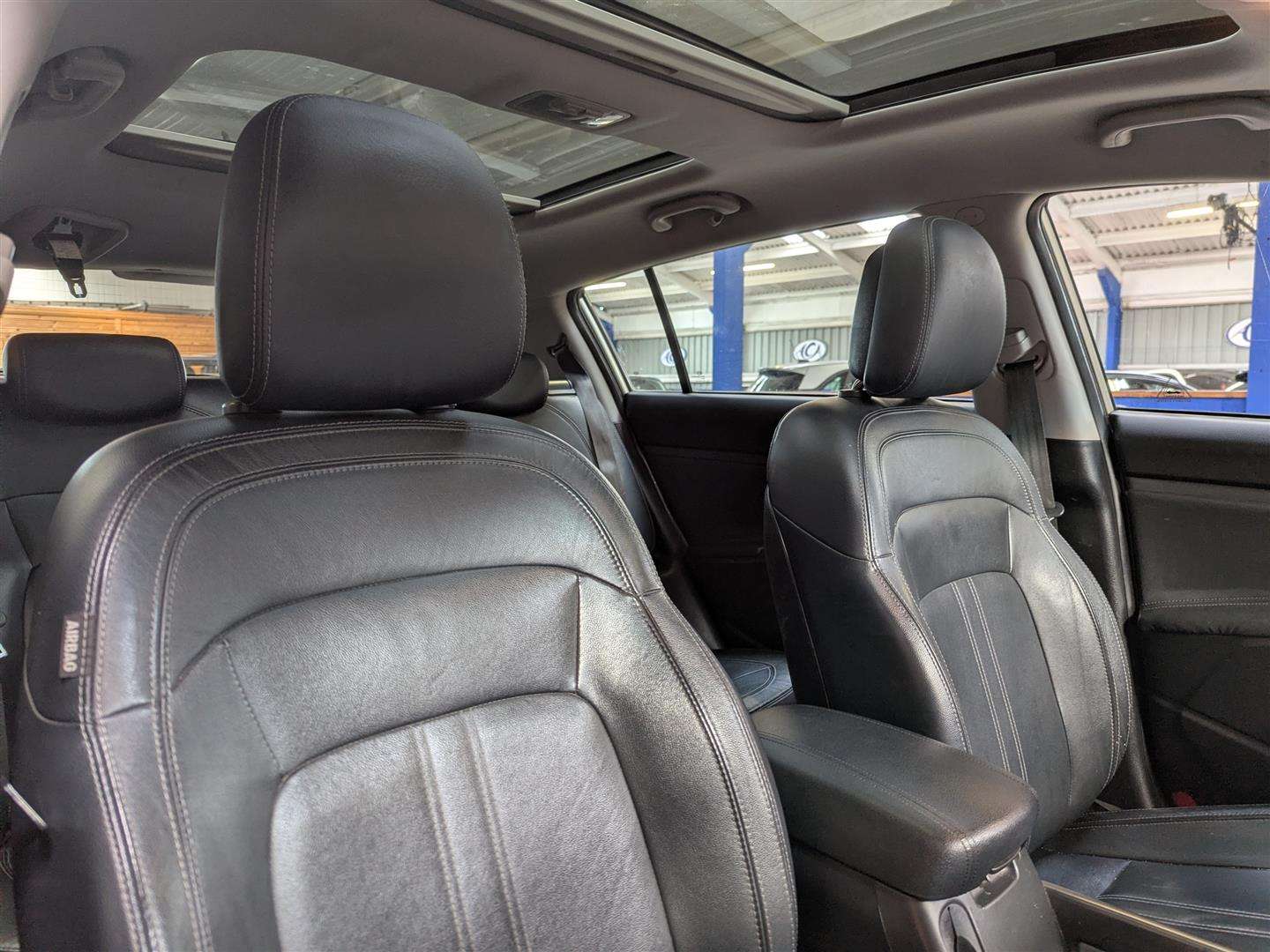 <p>2012 KIA SPORTAGE 3 CRDI</p>