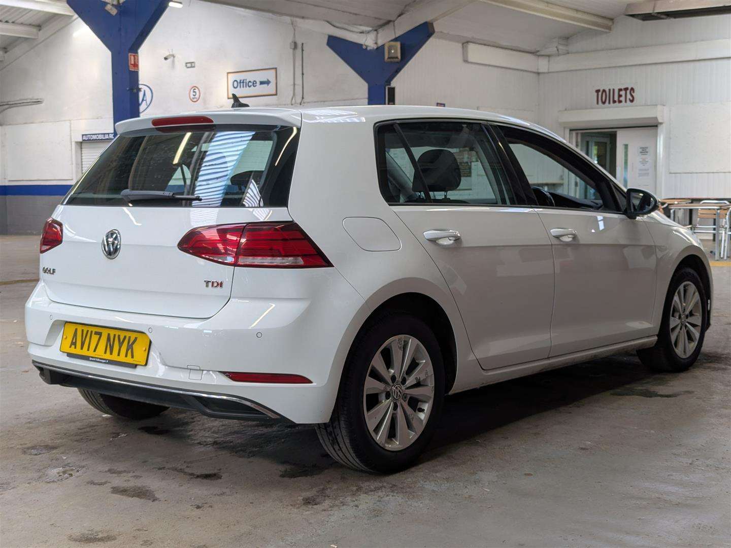 <p>2017 VOLKSWAGEN GOLF SE NAVIGATION TDI BM</p>