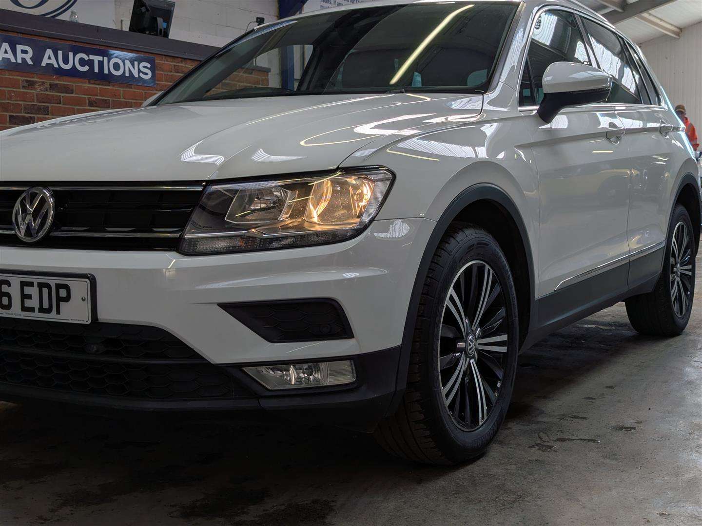 <p>2016 VOLKSWAGEN TIGUAN SE NAV TDI BMT</p>
