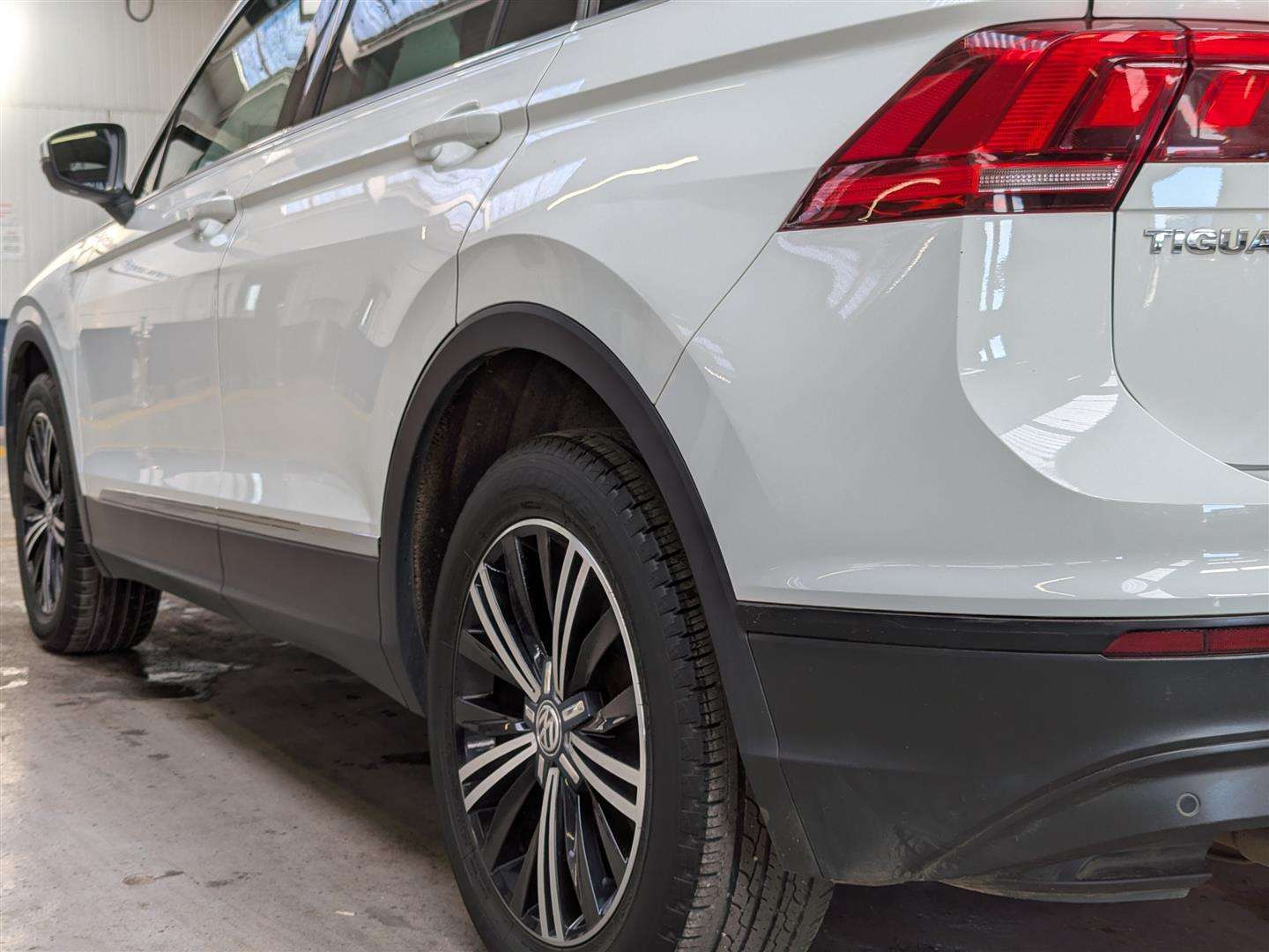 <p>2016 VOLKSWAGEN TIGUAN SE NAV TDI BMT</p>