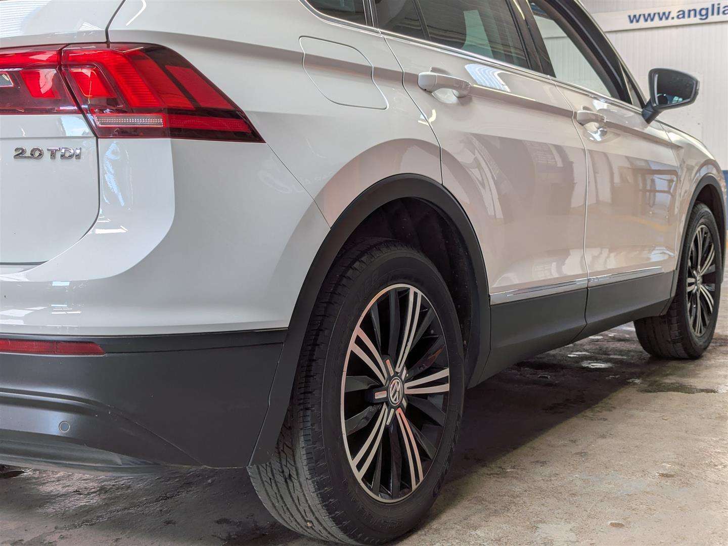 <p>2016 VOLKSWAGEN TIGUAN SE NAV TDI BMT</p>