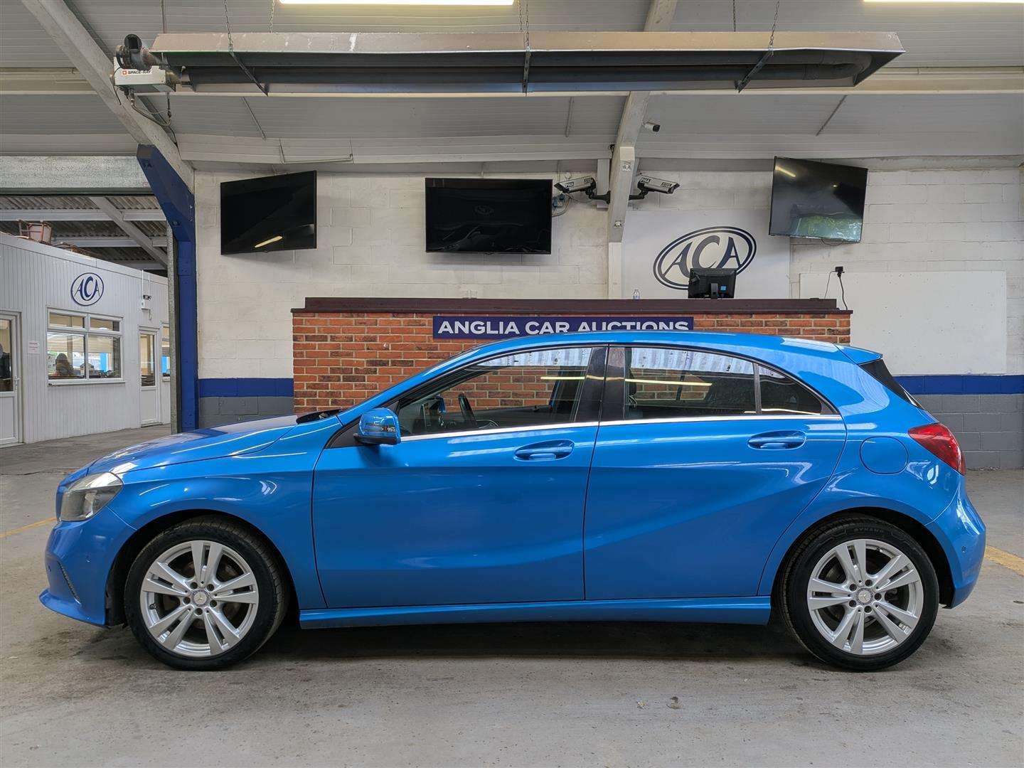 <p>2016 MERCEDES-BENZ A 200 D SPORT EXECUTIVE</p>