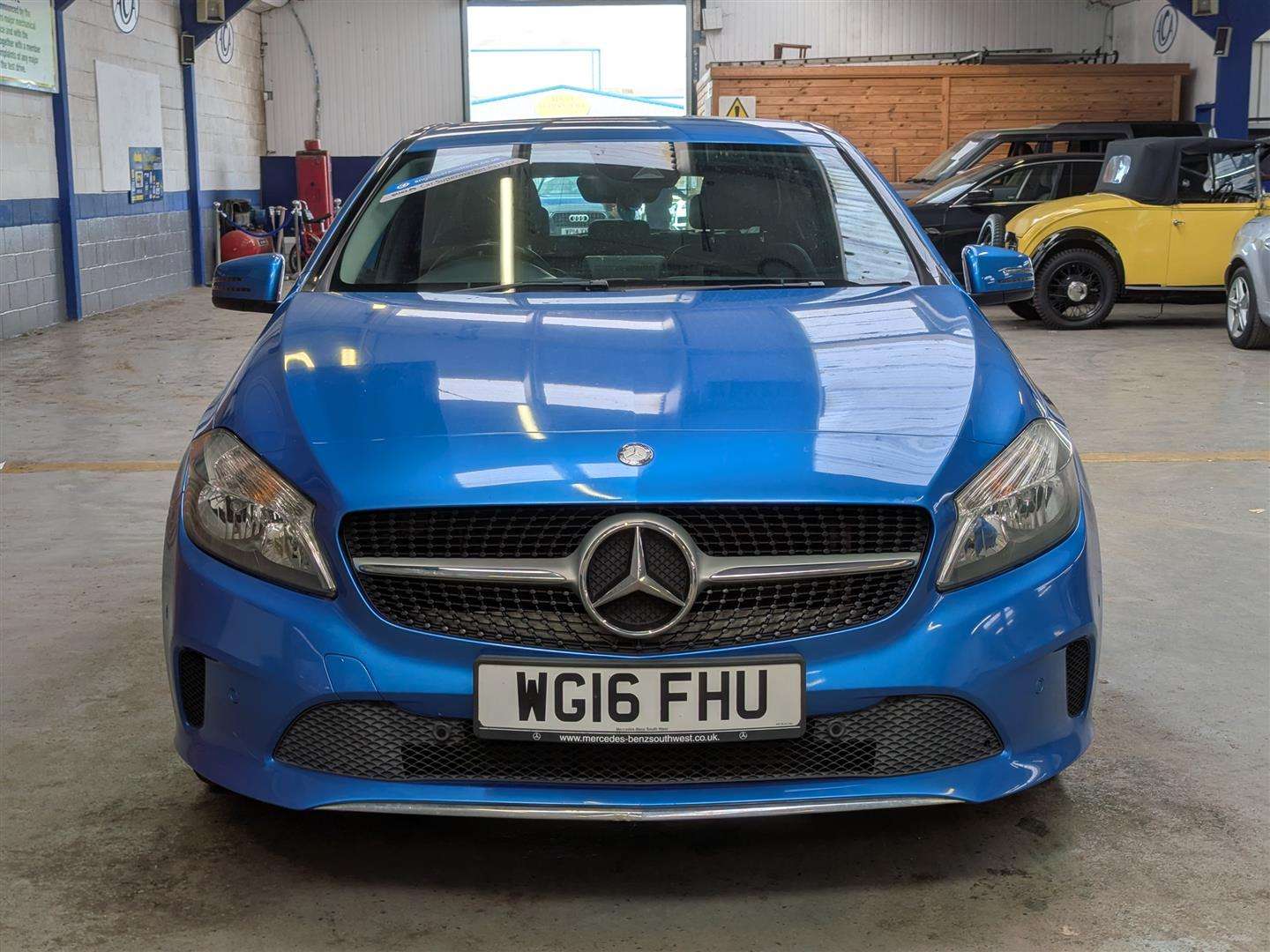 <p>2016 MERCEDES-BENZ A 200 D SPORT EXECUTIVE</p>