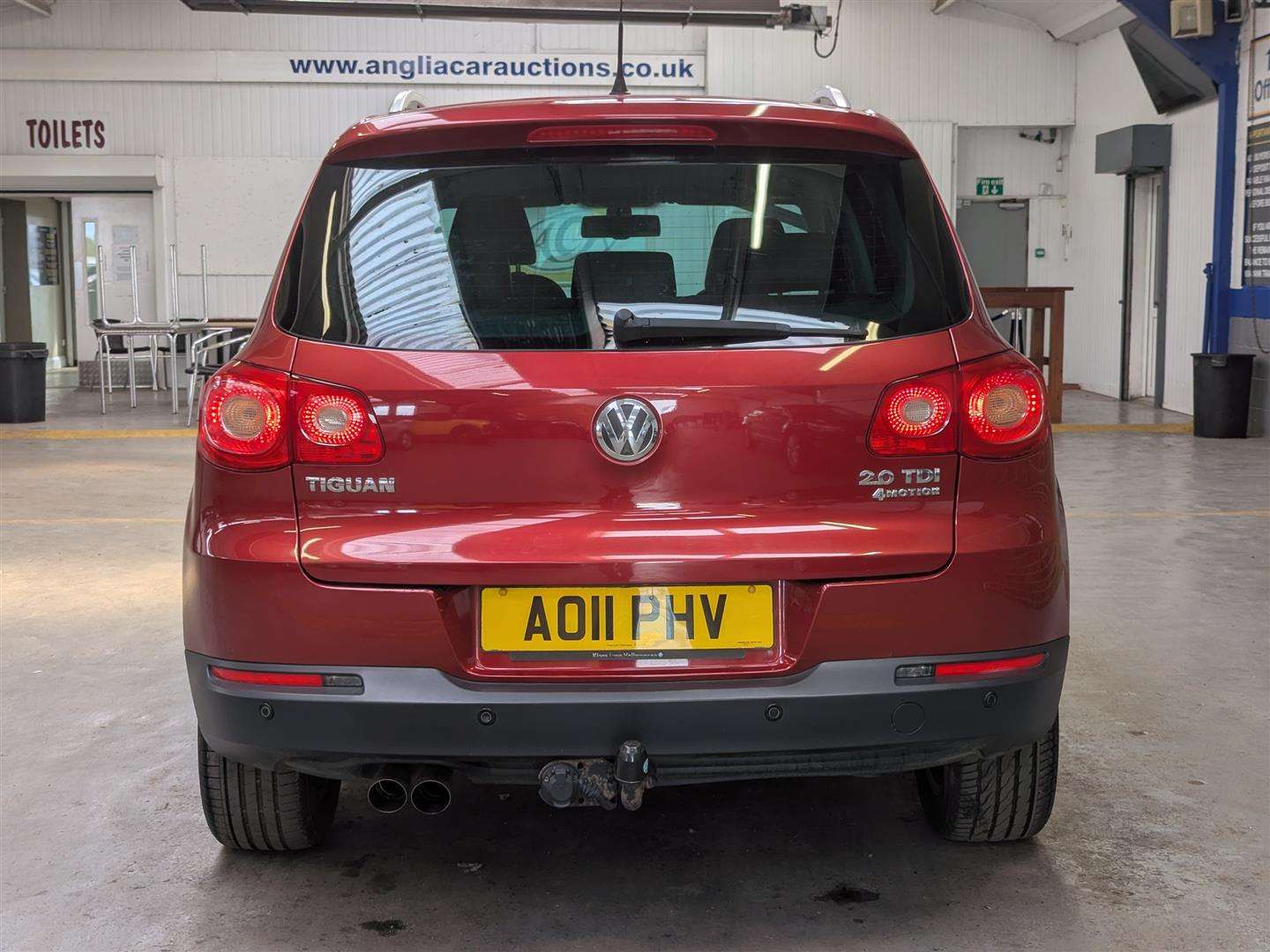 <p>2011 VOLKSWAGEN TIGUAN MATCH TDI 4MOT S-A</p>