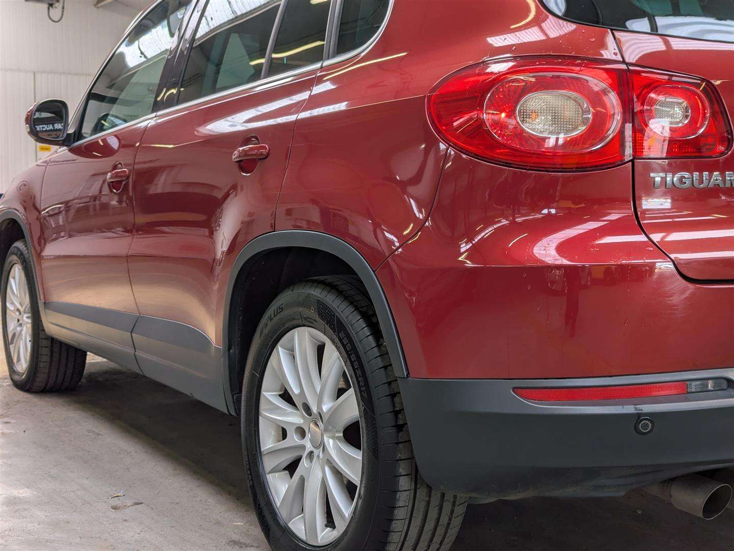 <p>2011 VOLKSWAGEN TIGUAN MATCH TDI 4MOT S-A</p>