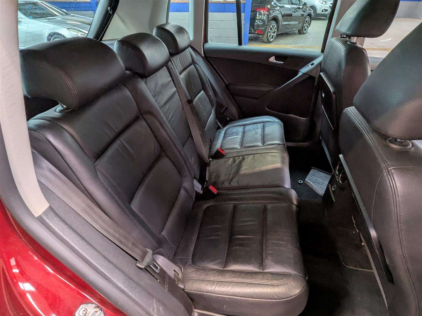 <p>2011 VOLKSWAGEN TIGUAN MATCH TDI 4MOT S-A</p>