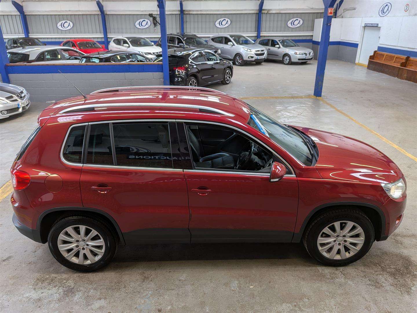 <p>2011 VOLKSWAGEN TIGUAN MATCH TDI 4MOT S-A</p>