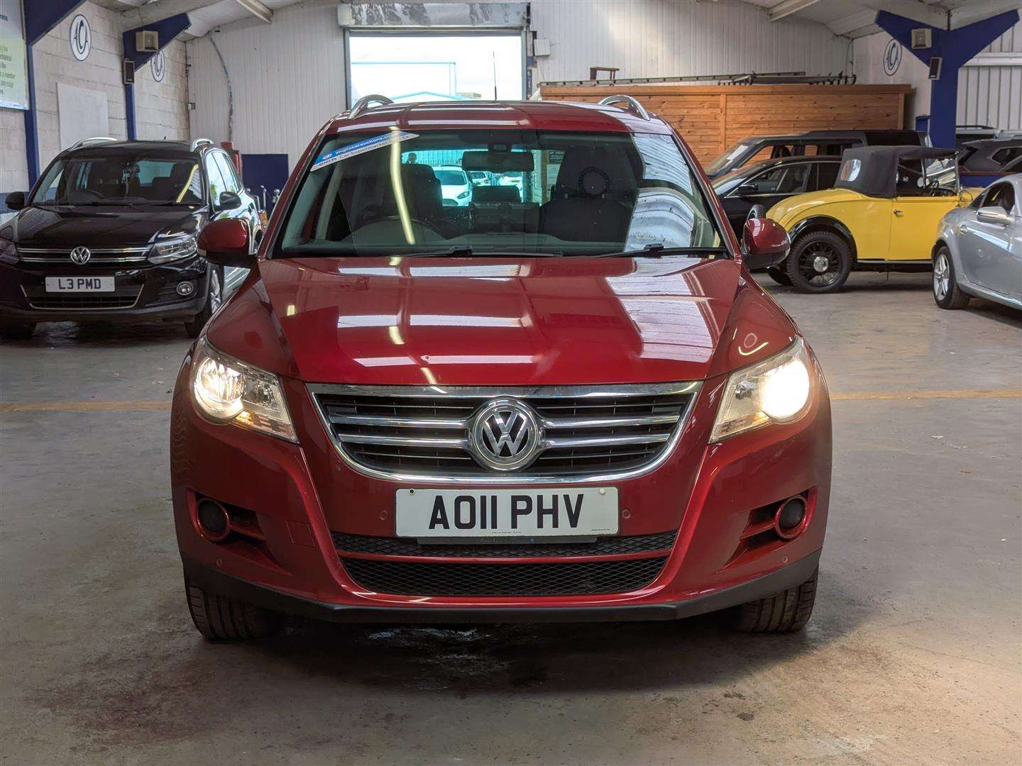 <p>2011 VOLKSWAGEN TIGUAN MATCH TDI 4MOT S-A</p>
