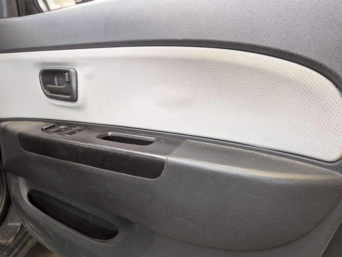 <p>2010 PERODUA MYVI SXI</p>