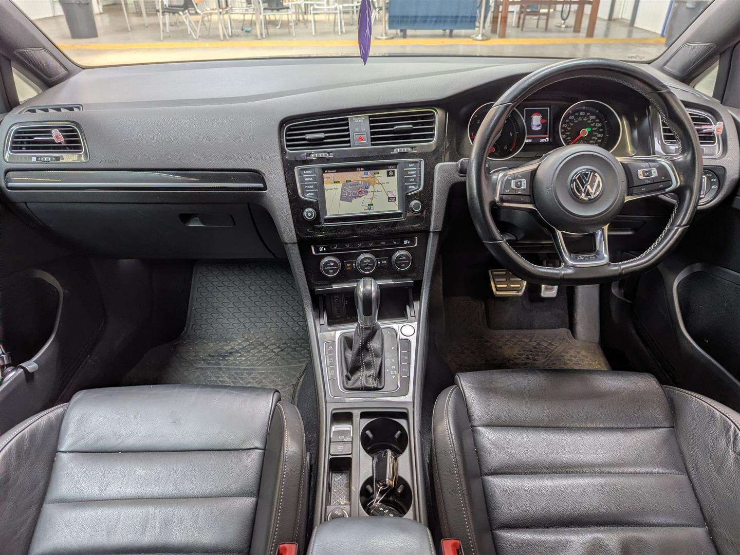 <p>2017 VOLKSWAGEN GOLF GTD S-A</p>