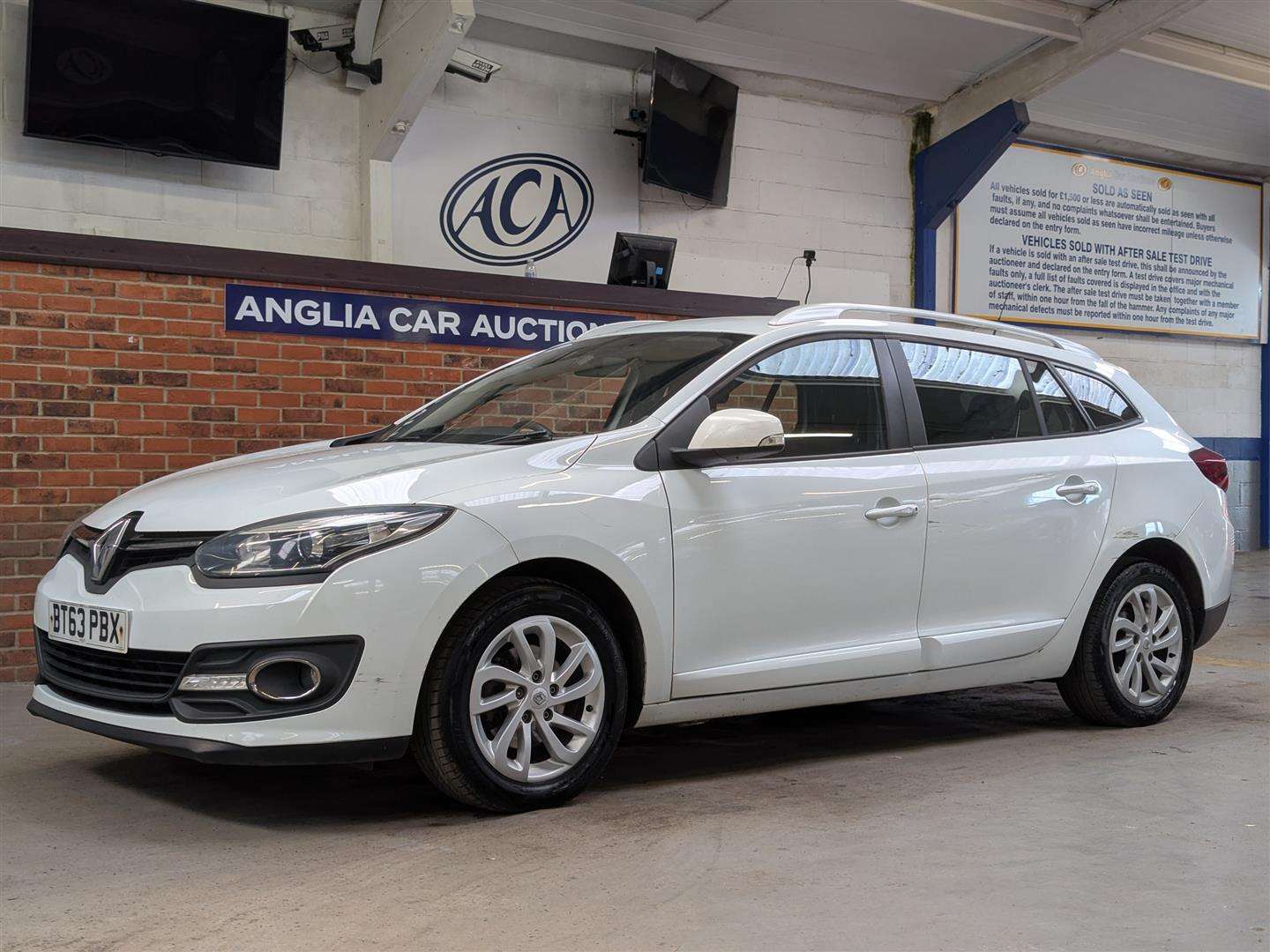 <p>2014 RENAULT MEGANE EXPR-N + ENERGY DC</p>