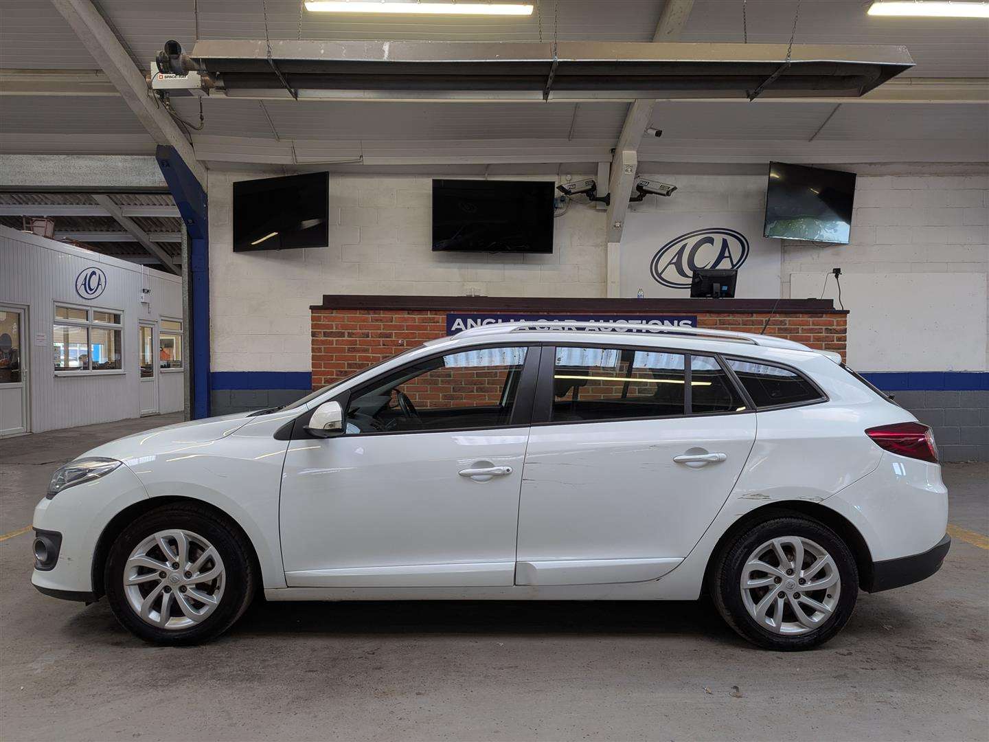 <p>2014 RENAULT MEGANE EXPR-N + ENERGY DC</p>