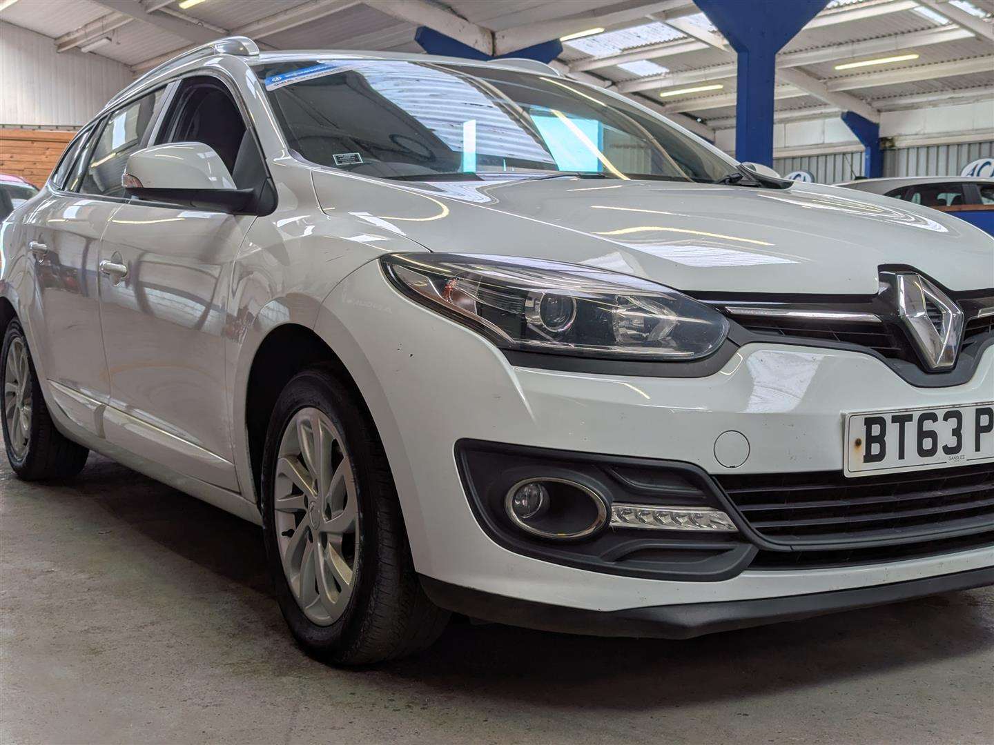 <p>2014 RENAULT MEGANE EXPR-N + ENERGY DC</p>