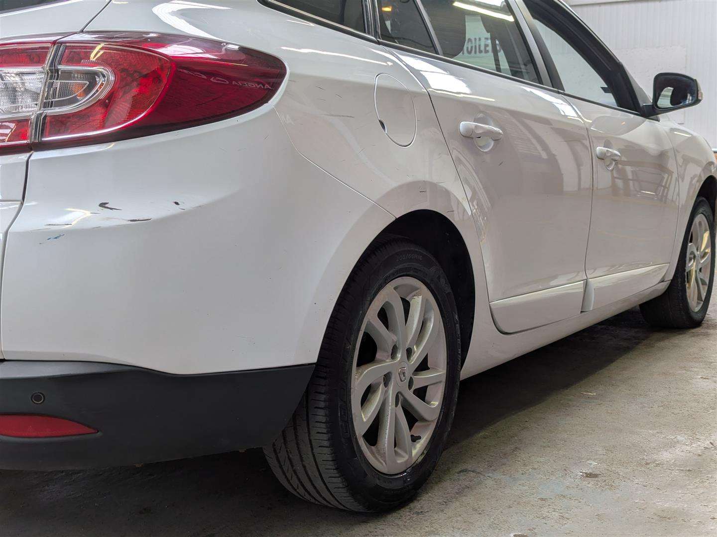<p>2014 RENAULT MEGANE EXPR-N + ENERGY DC</p>