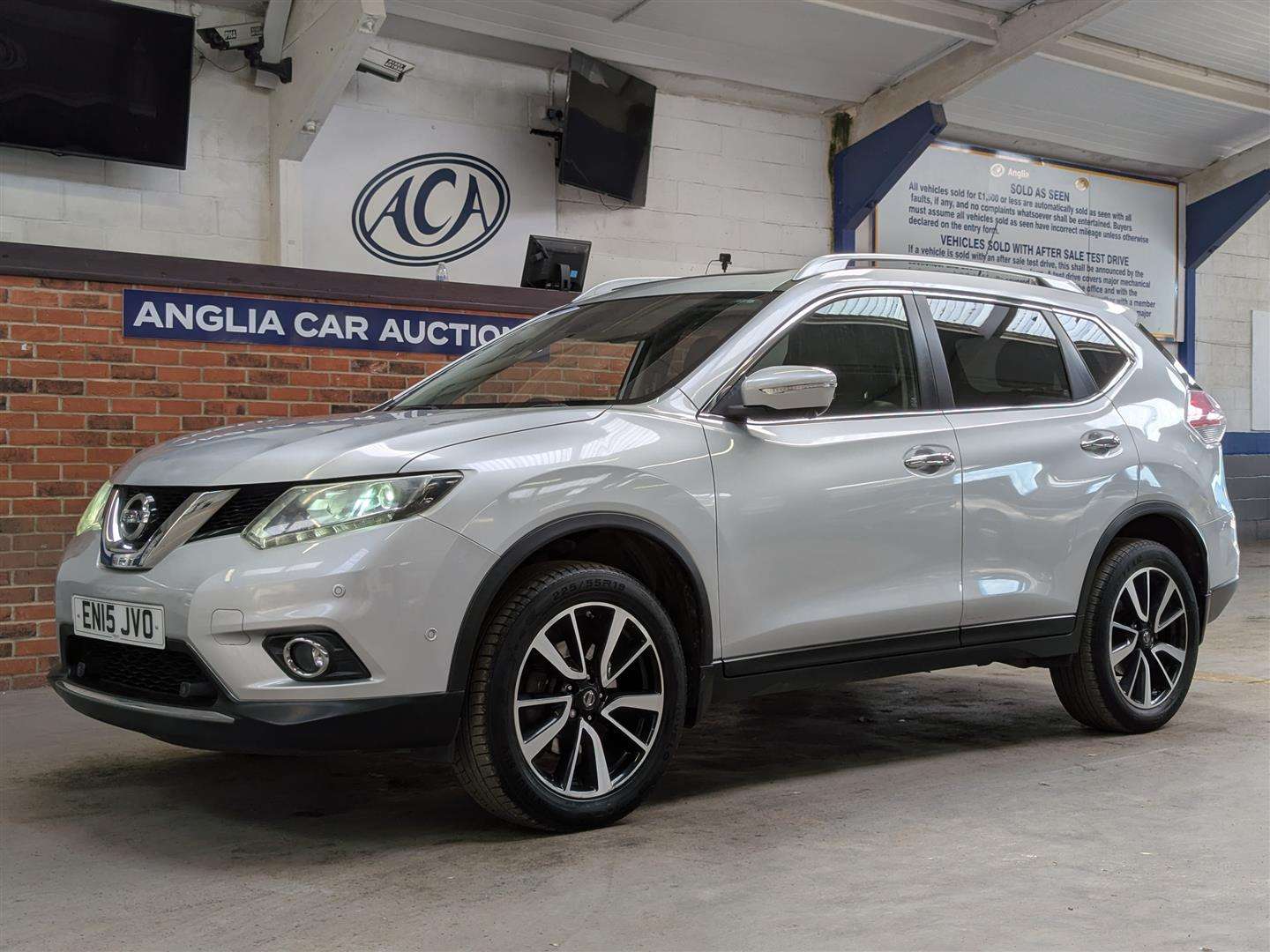<p>2015 NISSAN X-TRAIL TEKNA DCI</p>