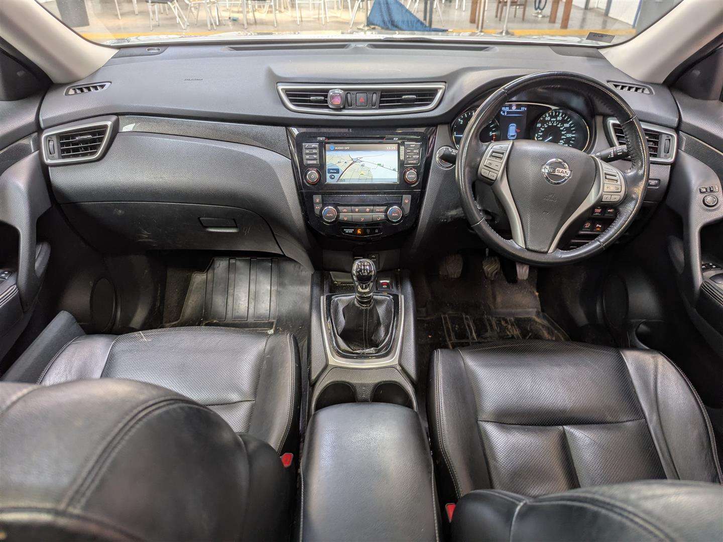 <p>2015 NISSAN X-TRAIL TEKNA DCI</p>