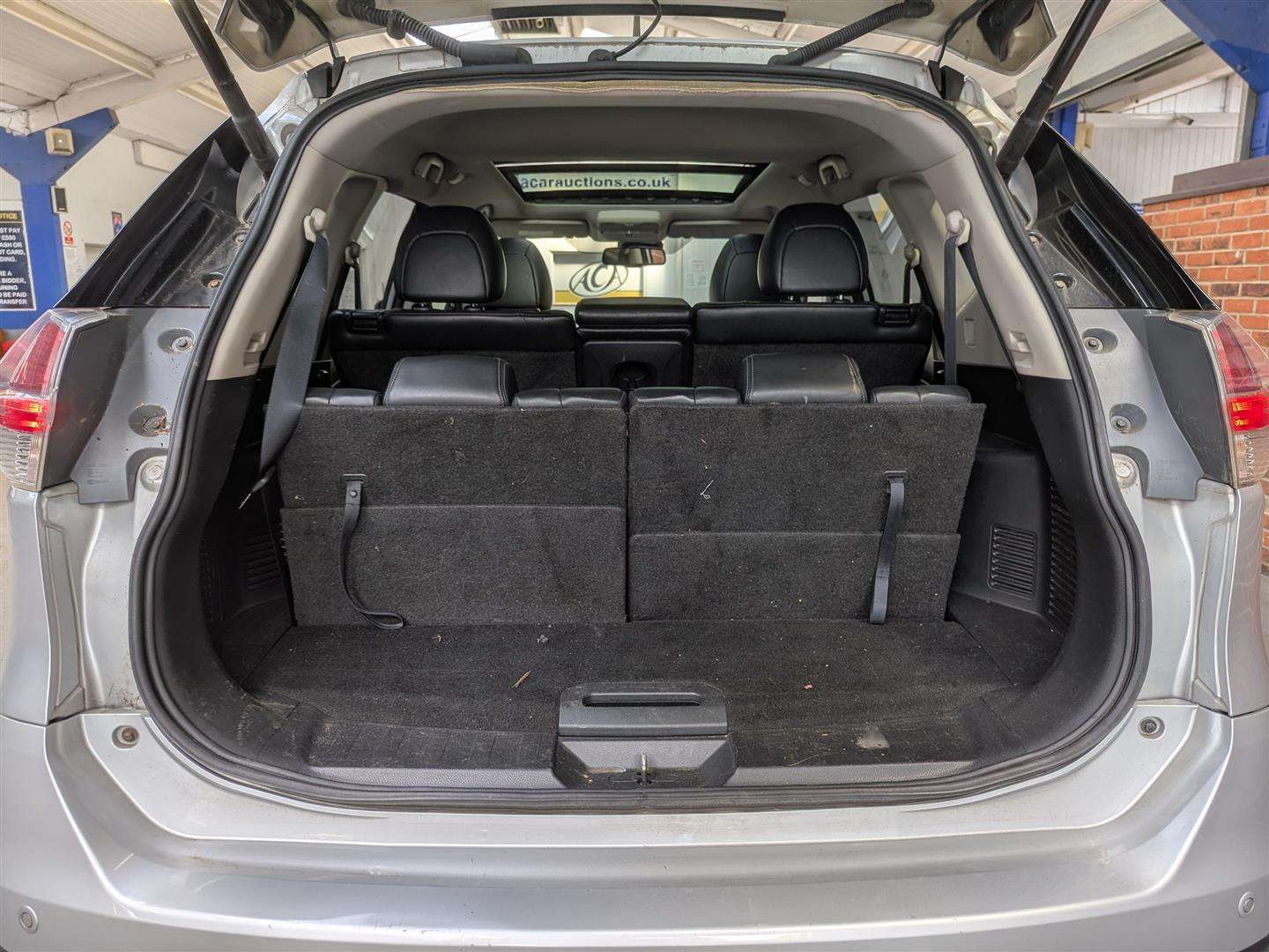 <p>2015 NISSAN X-TRAIL TEKNA DCI</p>
