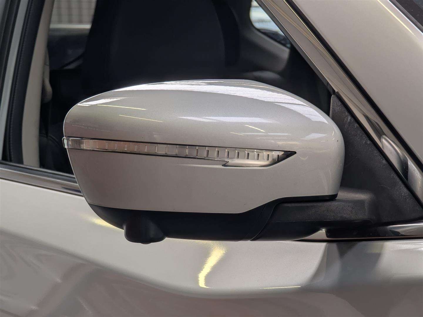 <p>2015 NISSAN X-TRAIL TEKNA DCI</p>