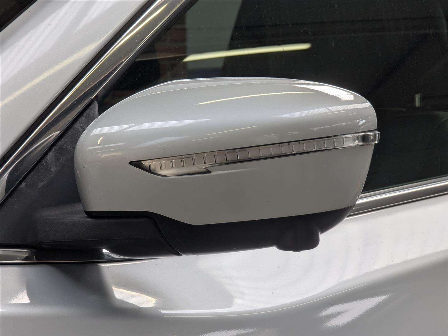 <p>2015 NISSAN X-TRAIL TEKNA DCI</p>