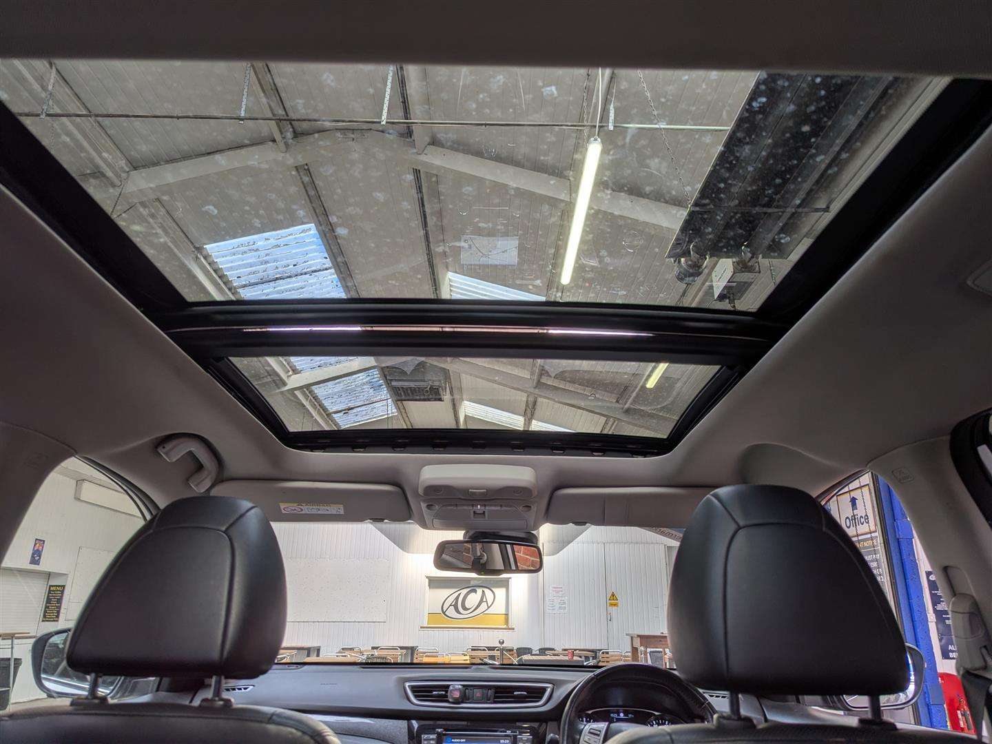 <p>2015 NISSAN X-TRAIL TEKNA DCI</p>