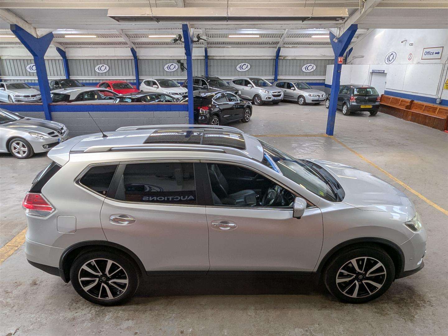 <p>2015 NISSAN X-TRAIL TEKNA DCI</p>