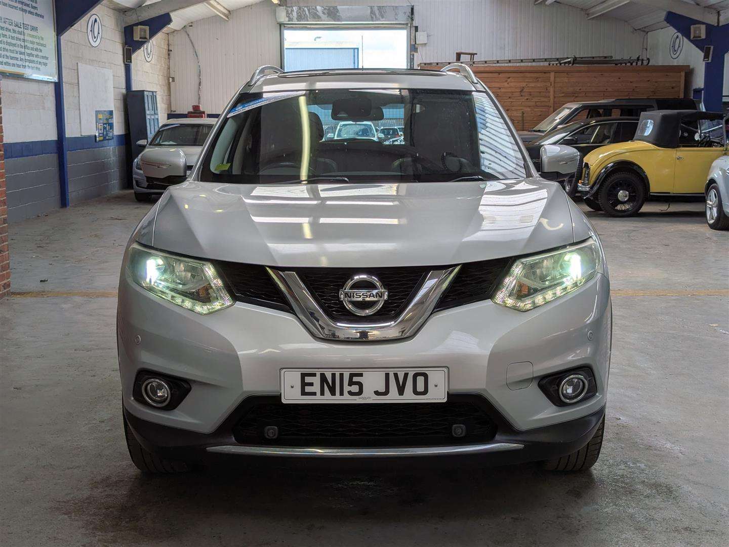<p>2015 NISSAN X-TRAIL TEKNA DCI</p>