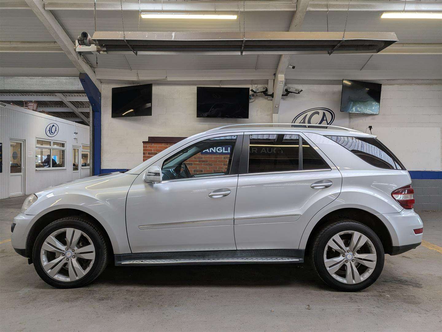 <p>2011 MERCEDES-BENZ ML350 SPT CDI BLUEEF-CY A</p>