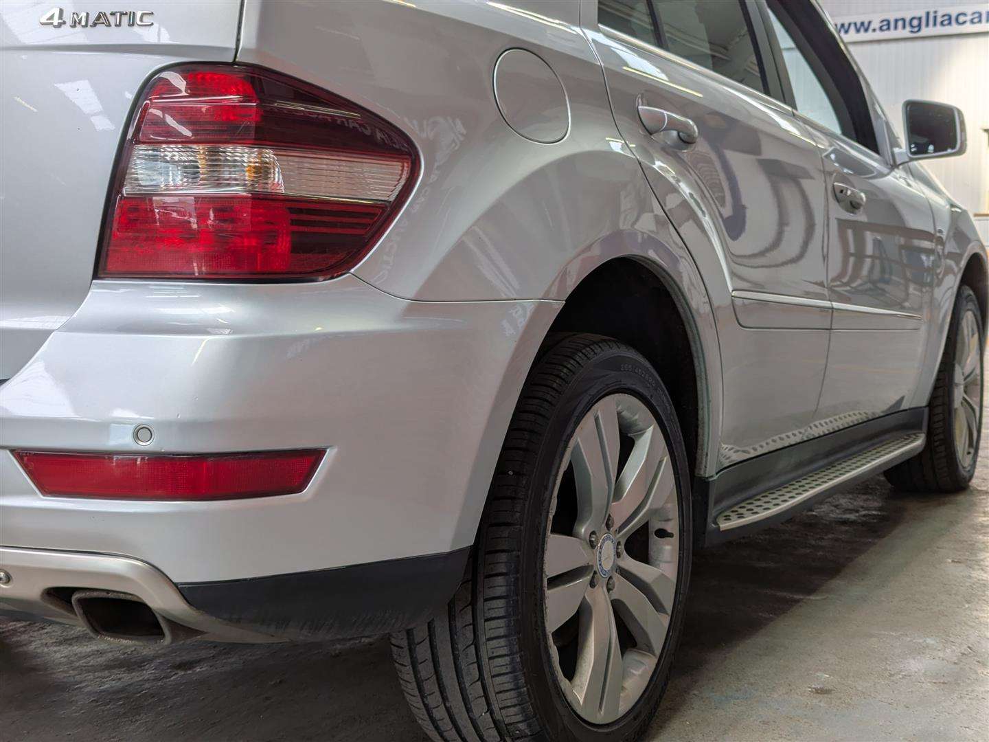 <p>2011 MERCEDES-BENZ ML350 SPT CDI BLUEEF-CY A</p>