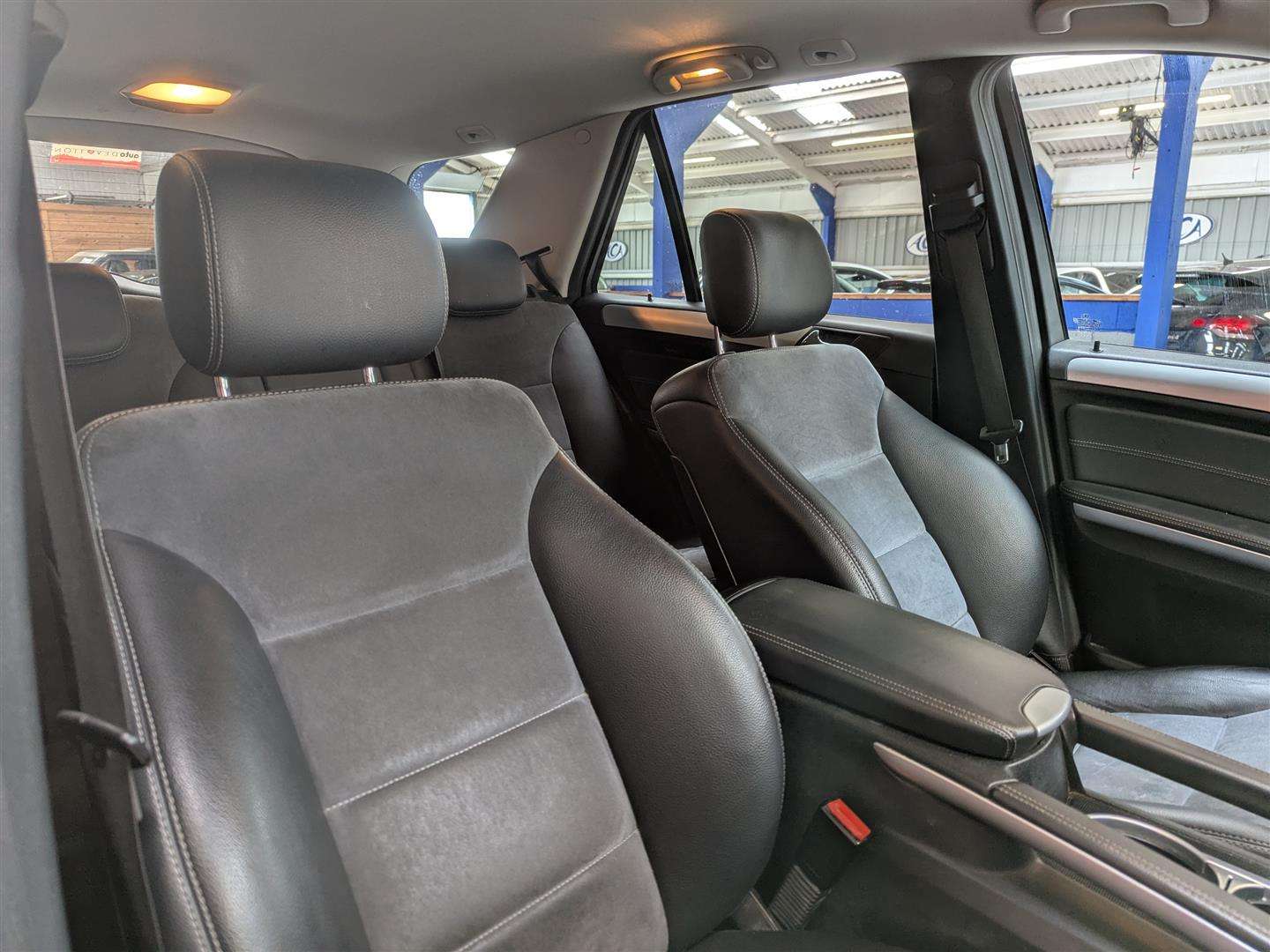 <p>2011 MERCEDES-BENZ ML350 SPT CDI BLUEEF-CY A</p>