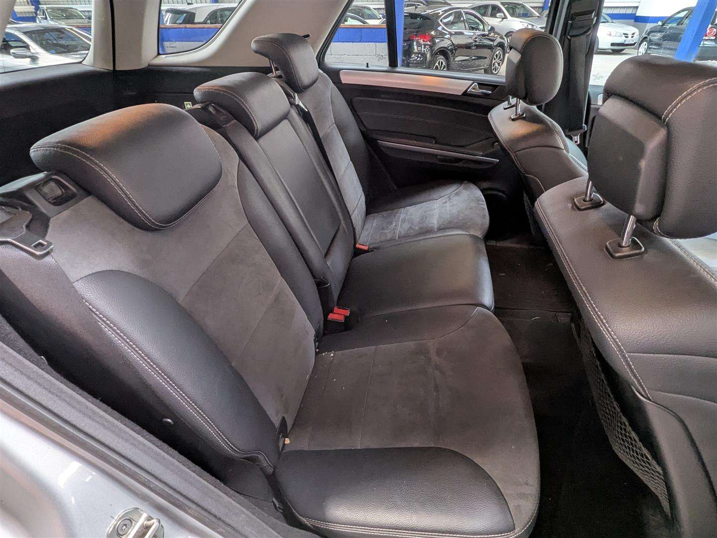 <p>2011 MERCEDES-BENZ ML350 SPT CDI BLUEEF-CY A</p>