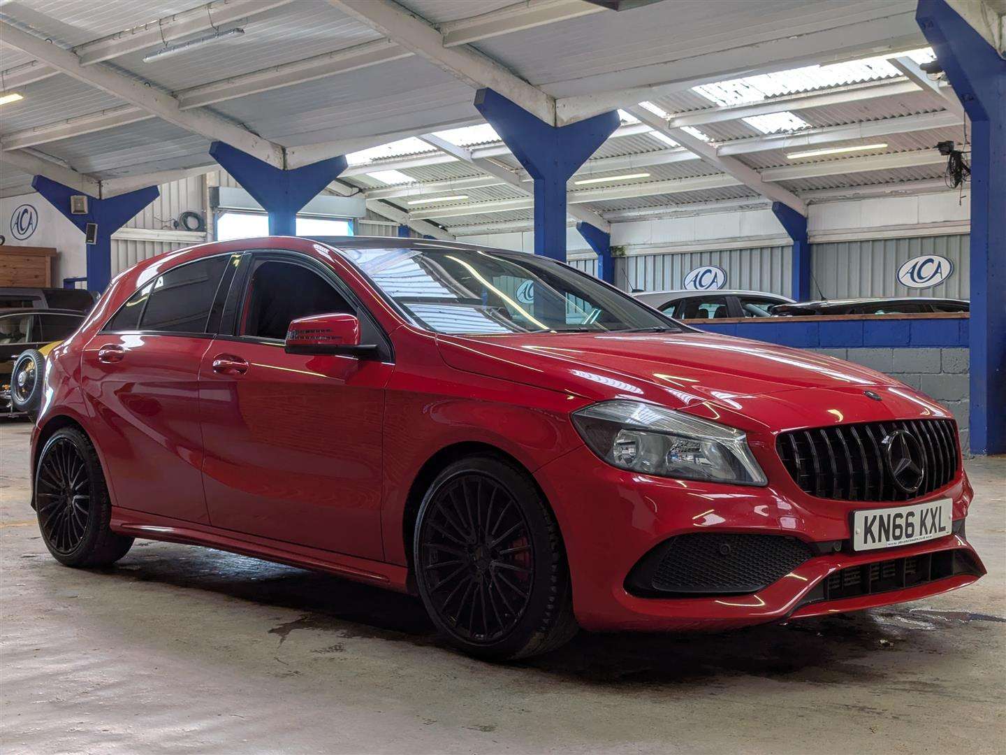 <p>2016 MERCEDES-BENZ A 200 D AMG LINE</p>
