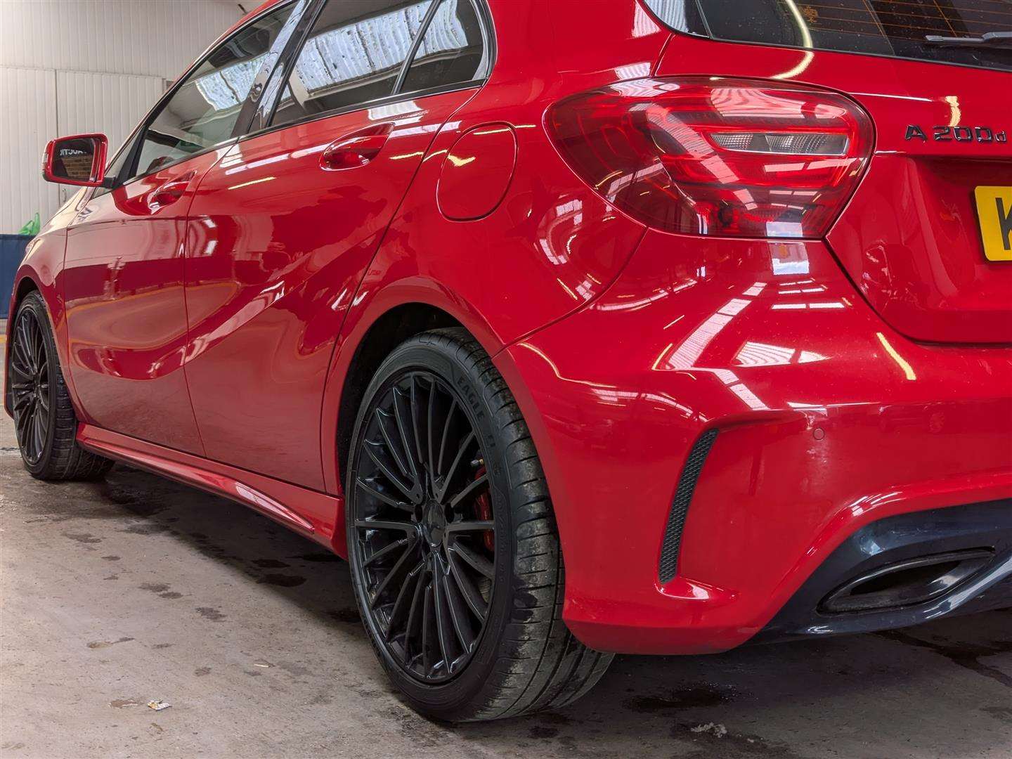 <p>2016 MERCEDES-BENZ A 200 D AMG LINE</p>
