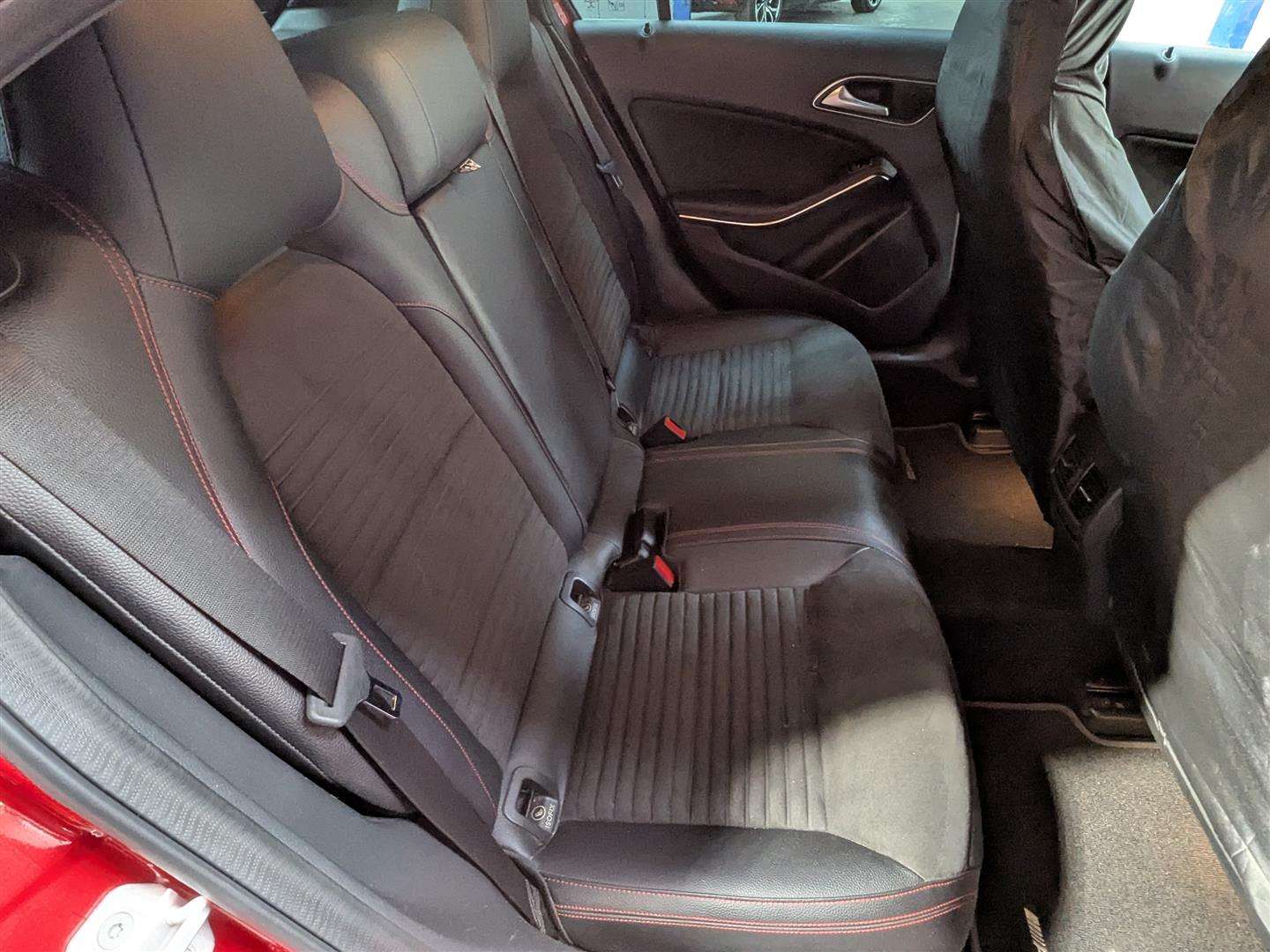 <p>2016 MERCEDES-BENZ A 200 D AMG LINE</p>
