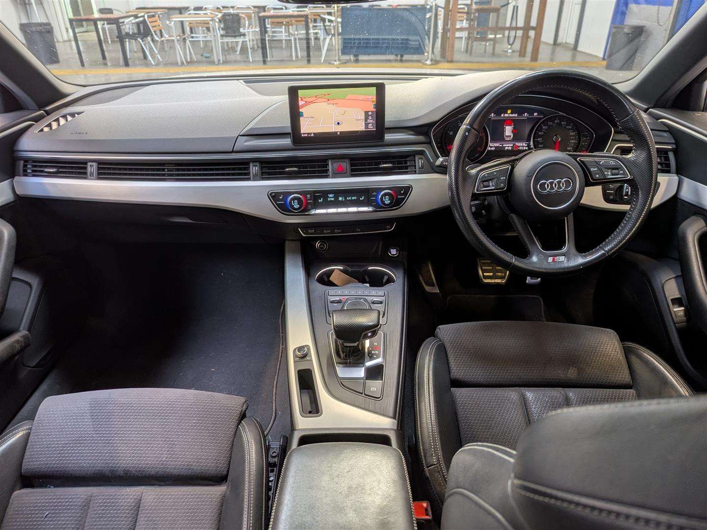 <p>2017 AUDI A4 S LINE TDI S-A</p>