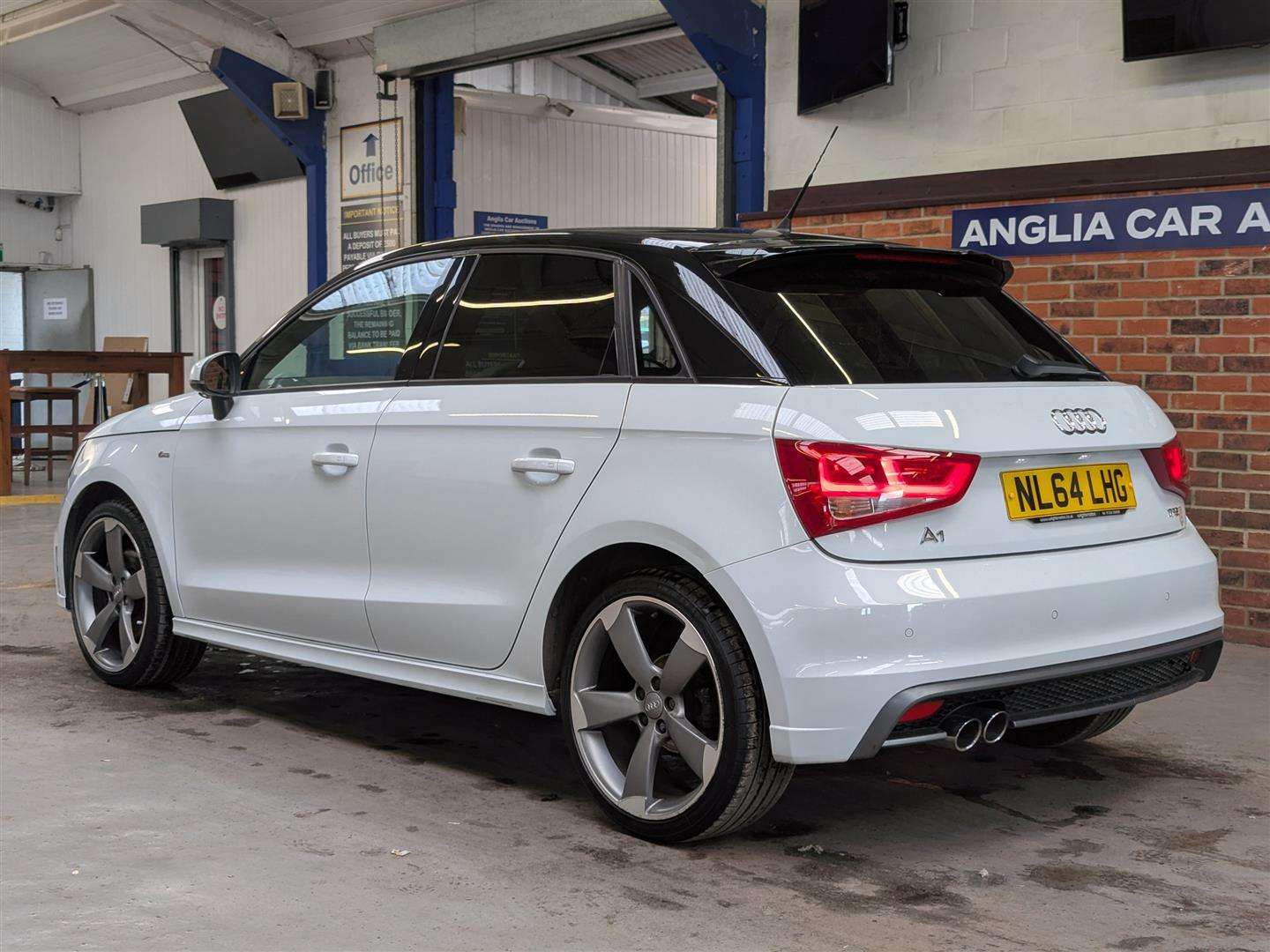 <p>2014 AUDI A1 S LINE BLACK EDITION T</p>