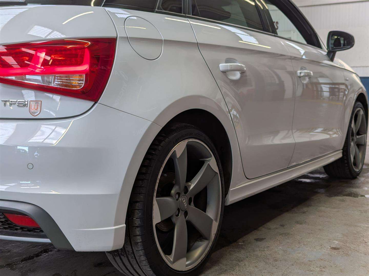 <p>2014 AUDI A1 S LINE BLACK EDITION T</p>
