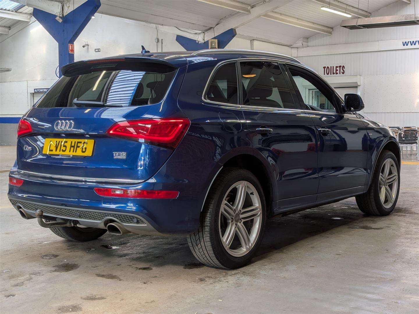 <p>2015 AUDI Q5 S LINE + TFSI QUATTRO</p>