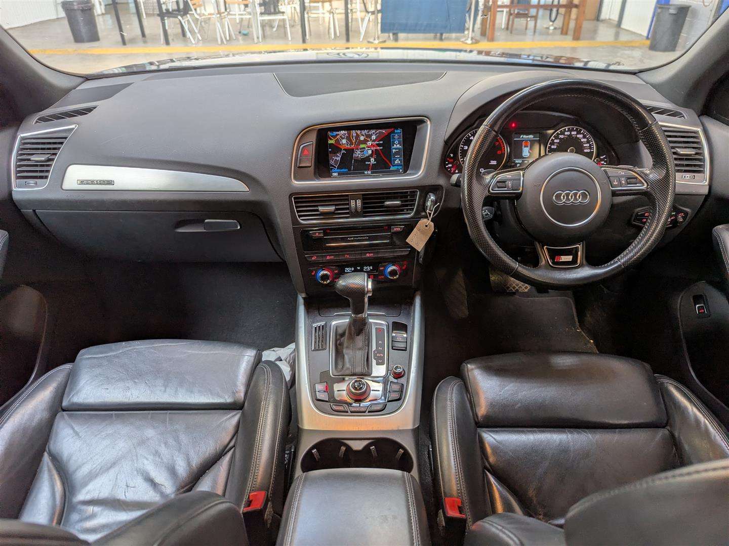 <p>2015 AUDI Q5 S LINE + TFSI QUATTRO</p>