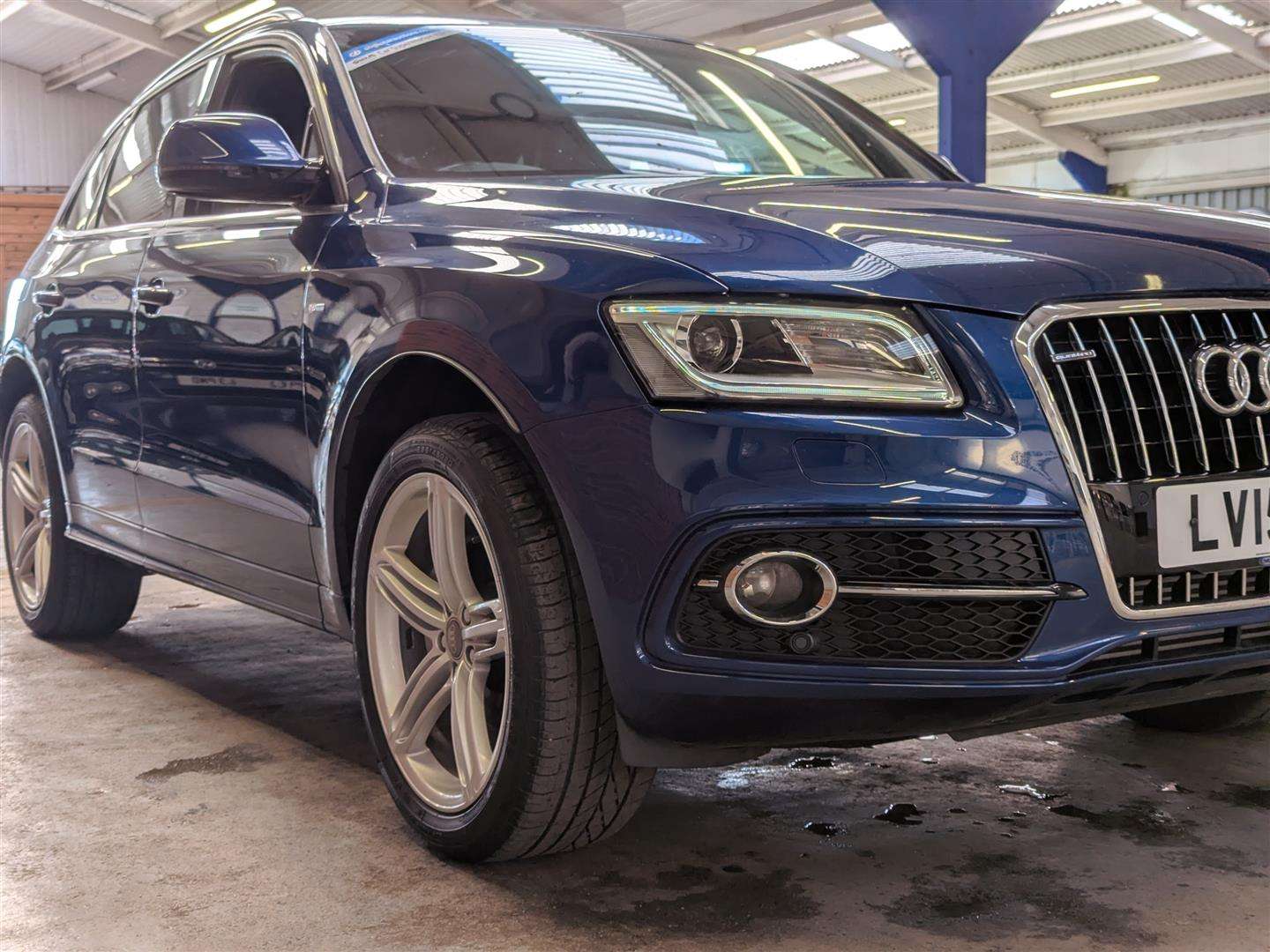 <p>2015 AUDI Q5 S LINE + TFSI QUATTRO</p>