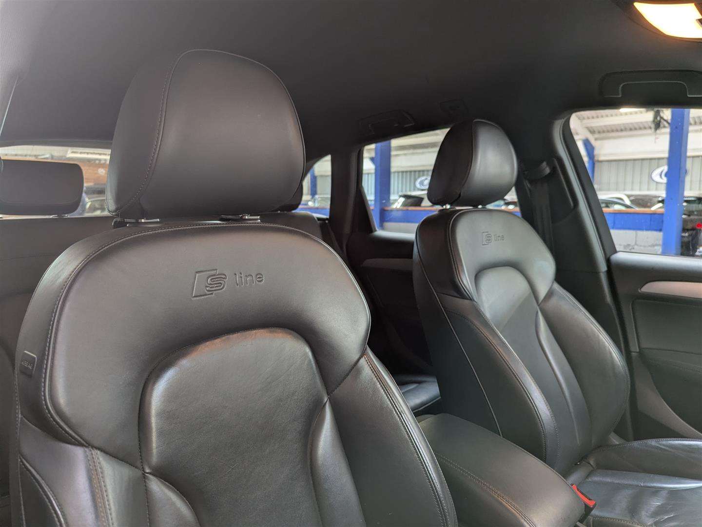 <p>2015 AUDI Q5 S LINE + TFSI QUATTRO</p>