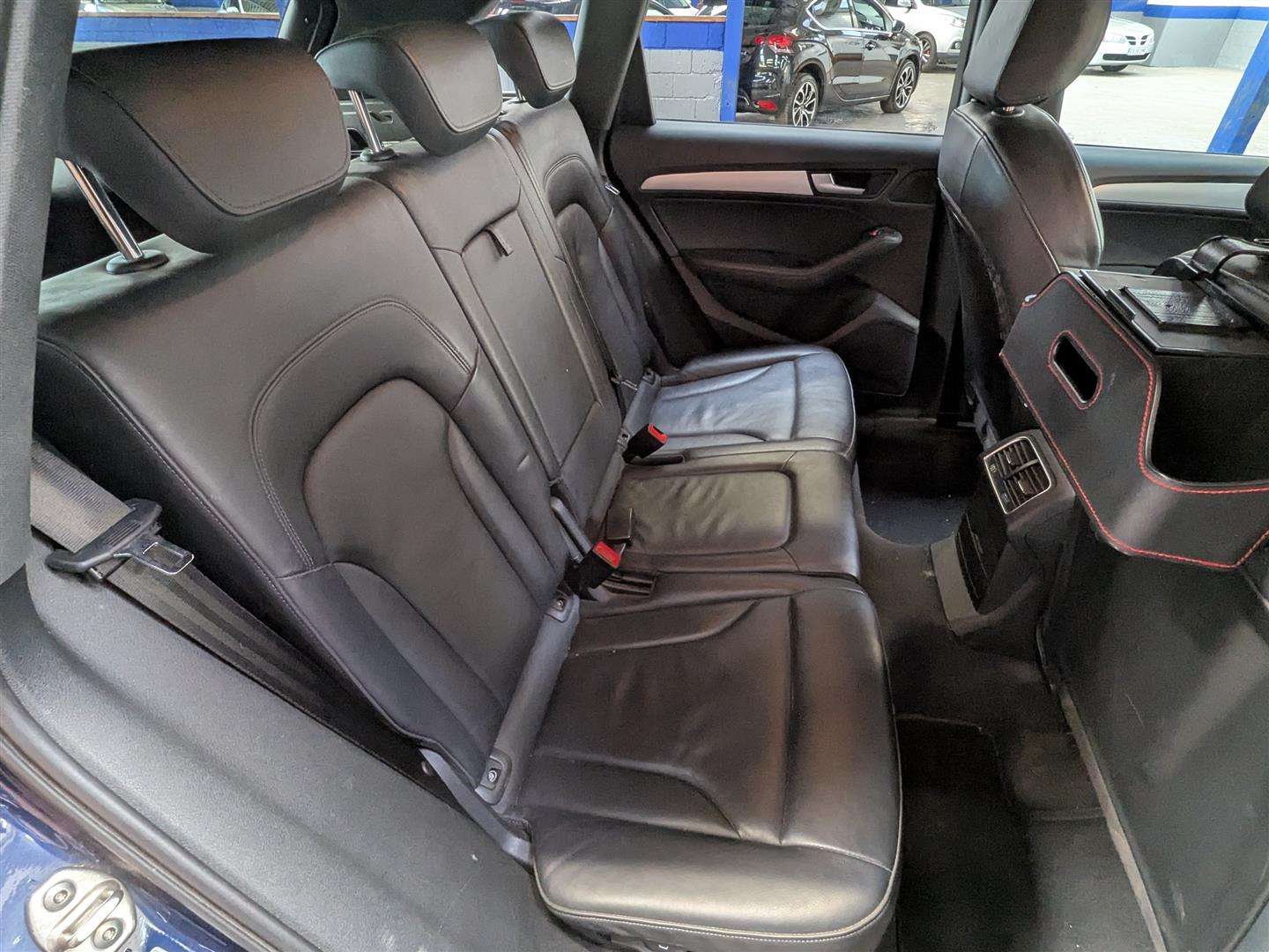 <p>2015 AUDI Q5 S LINE + TFSI QUATTRO</p>